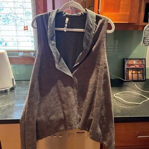 Miilla Gray/Taupe Textured Fabric Vest